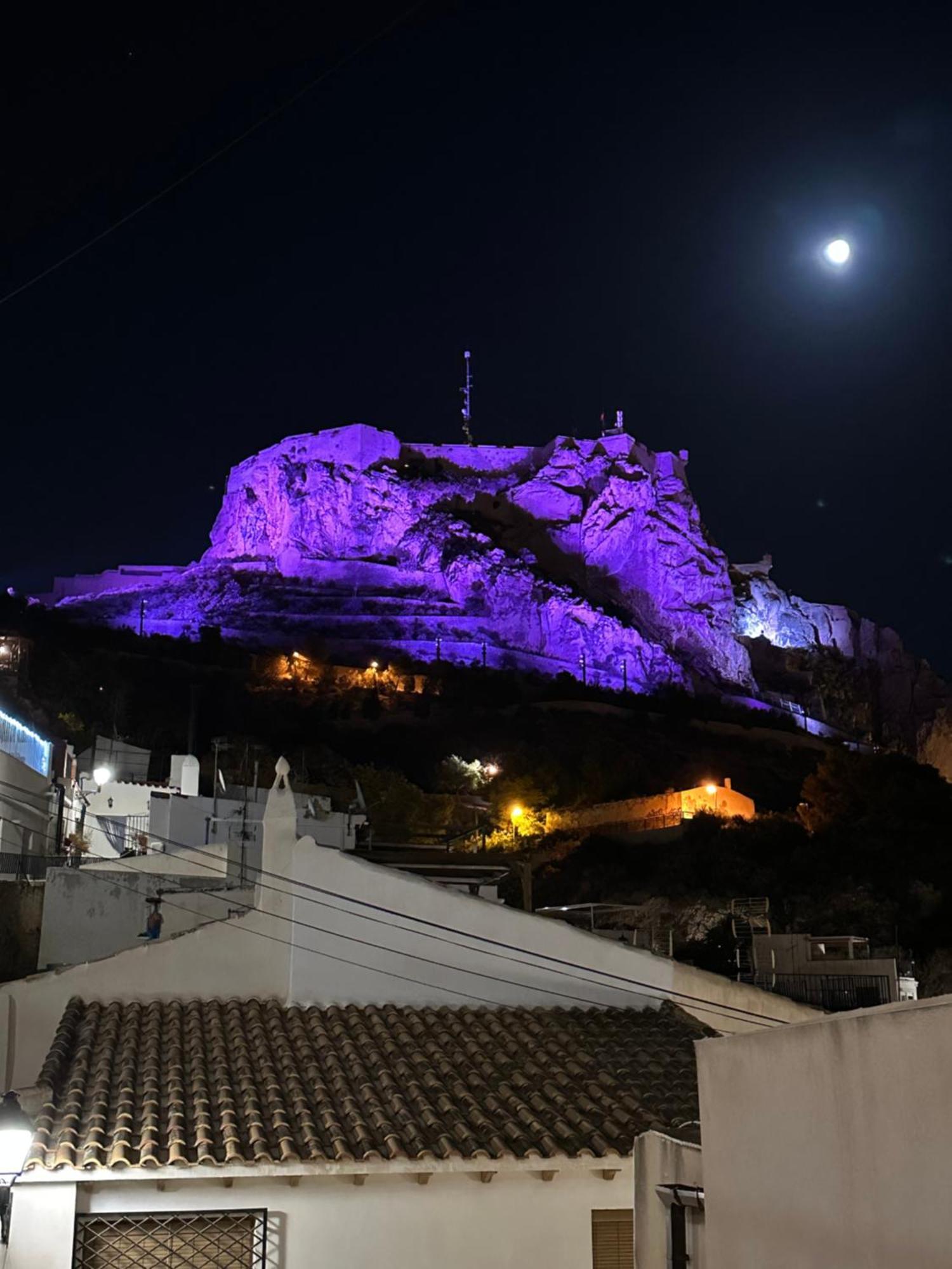 Nuevo Casco Antiguo, Playa Y Castillo Alicante Esterno foto